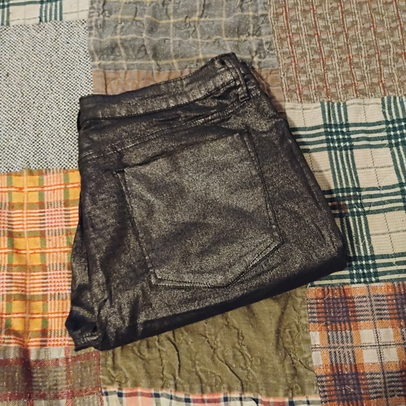 Shimmering Black Skinny Jeans for Women - Picture 4 of 4